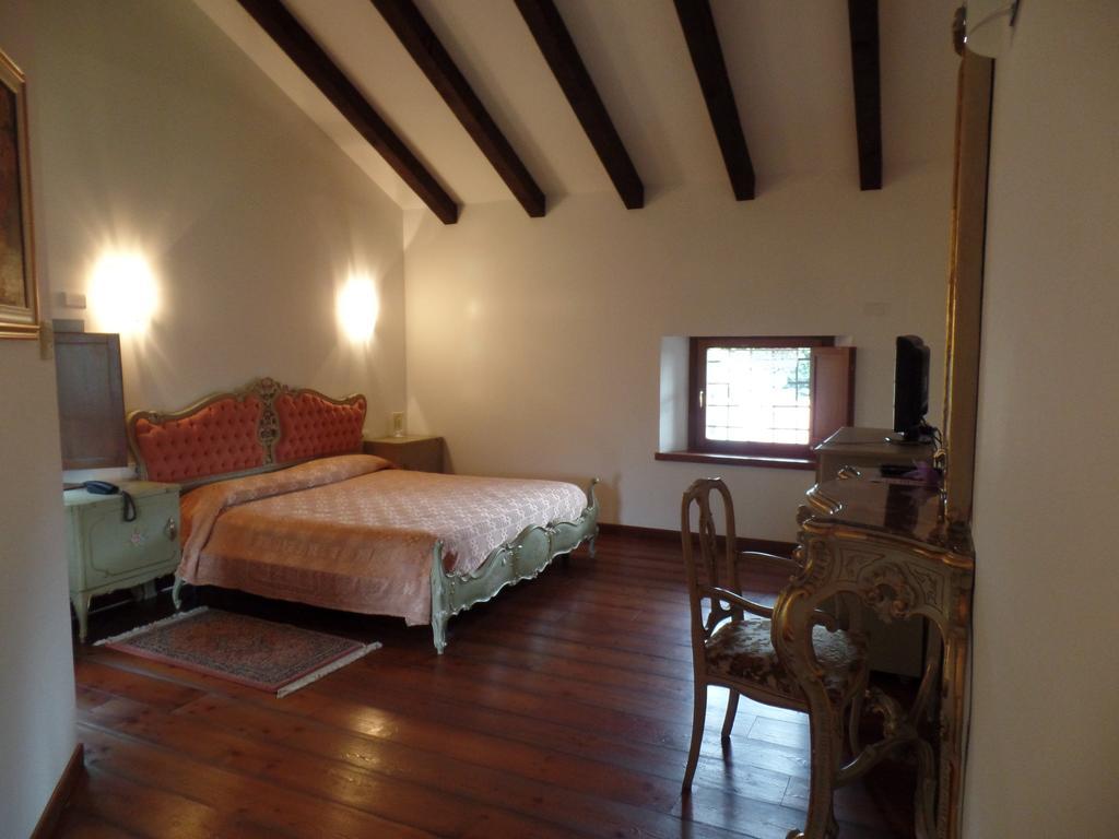 Agriturismo Il Vagabondo Buttrio Phòng bức ảnh